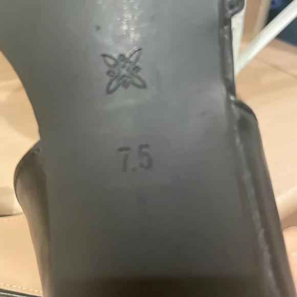 - GIANNI BINI GREY SUEDE HEELED BOOTIE SIZE 7.5 - Picture 7 of 14